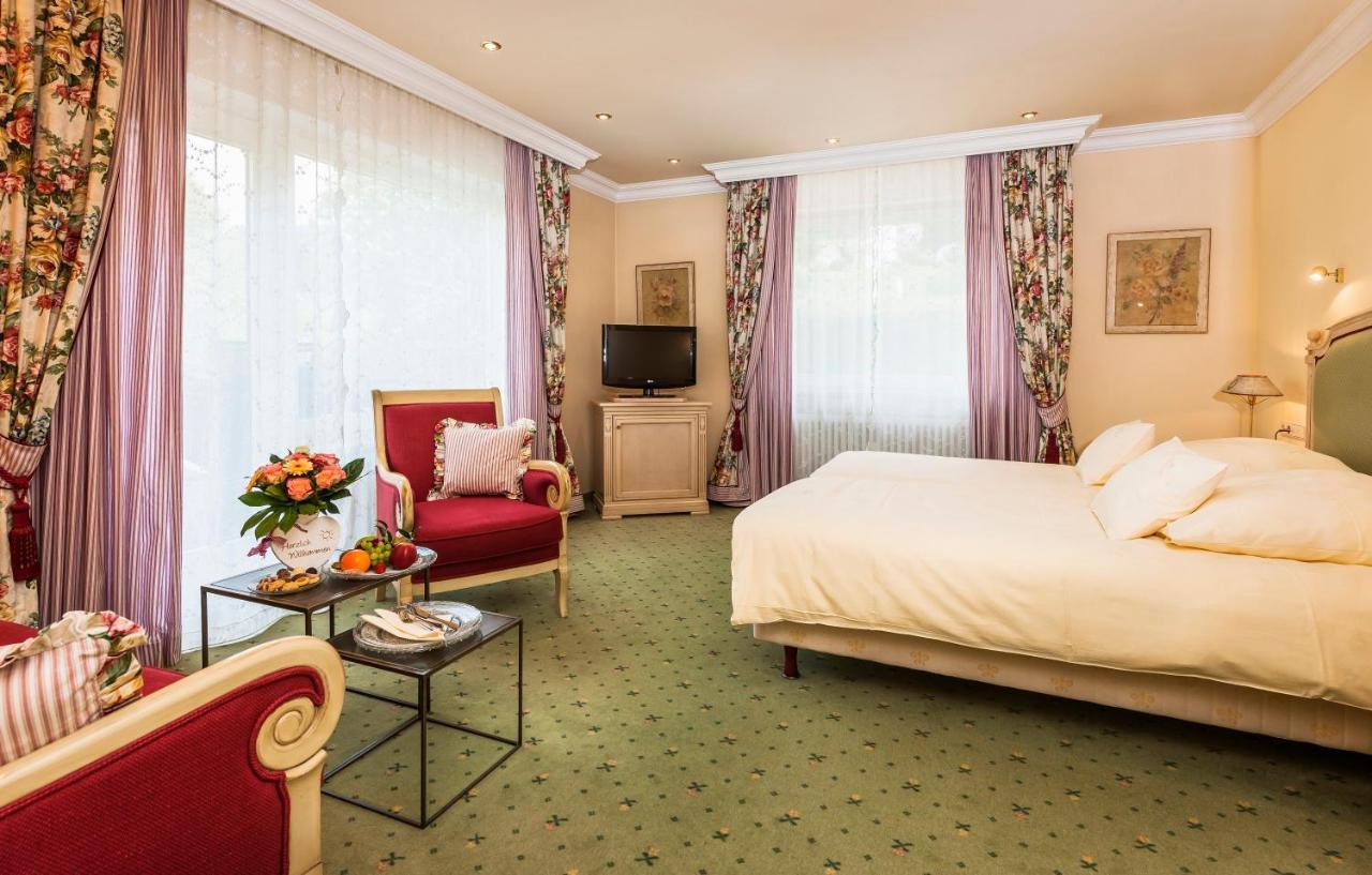 Relais & Chateaux Hotel Schwarzmatt Badenweiler Exterior photo